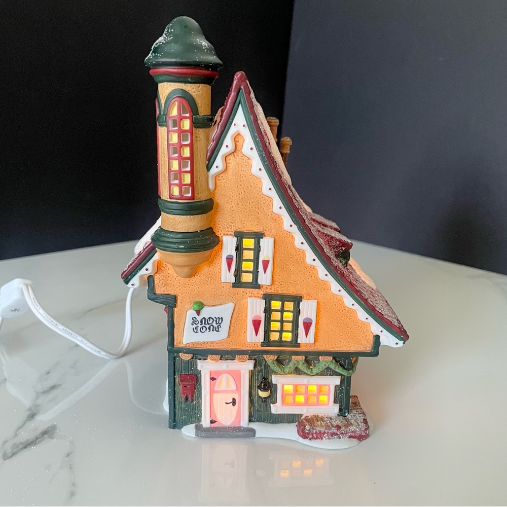 "Elfin' Snow Cone Works" North Pole Snow Village by Dept. 56